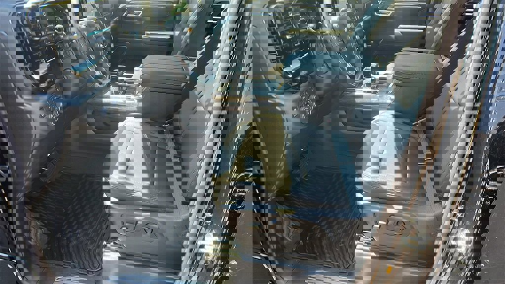 New 2026 Chevrolet Silverado 1500 LTZ w/ LTZ Premium Package image 13