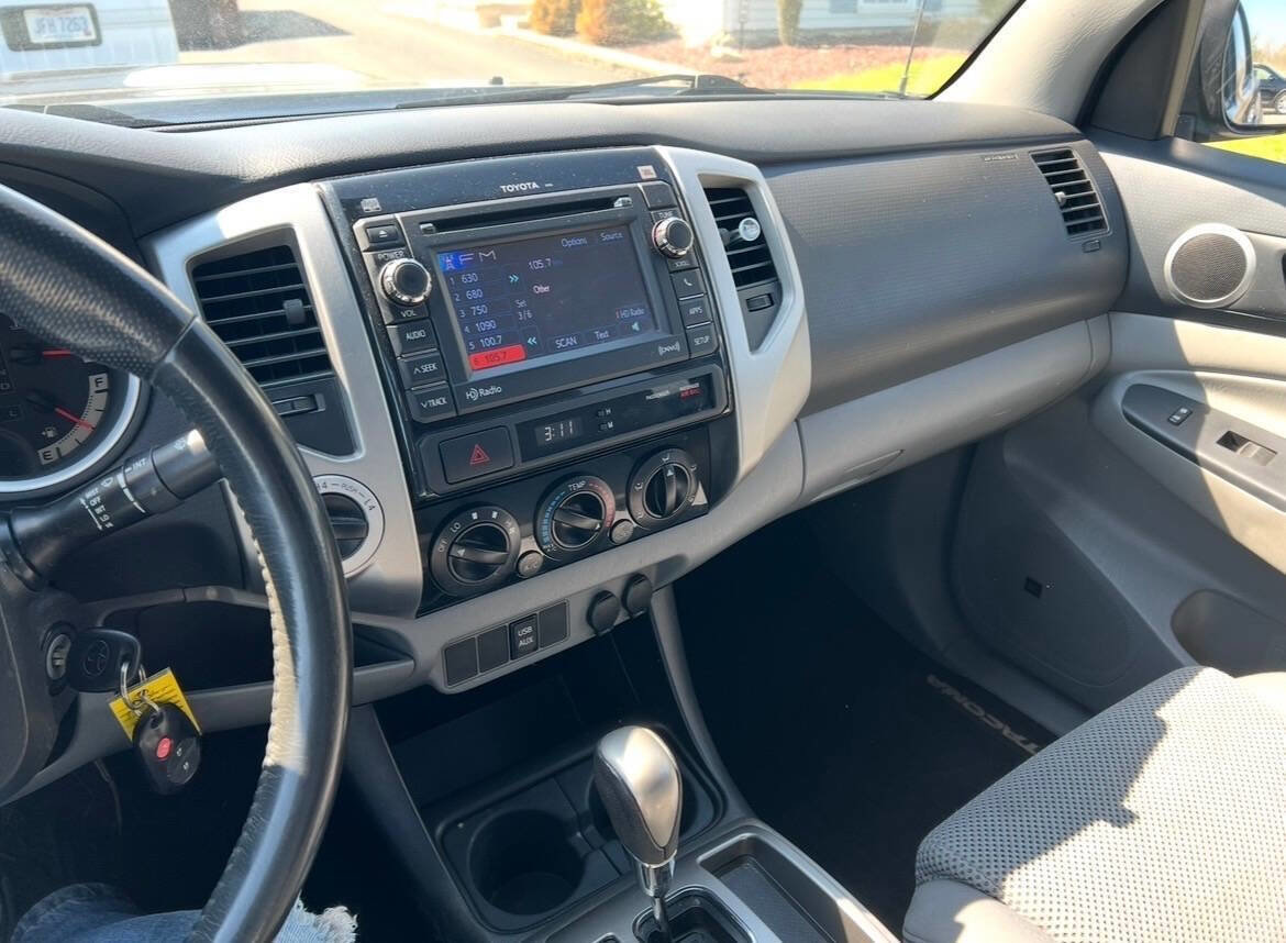 Used 2012 Toyota Tacoma 4x4 Double Cab w/ TRD Sport Pkg image 15