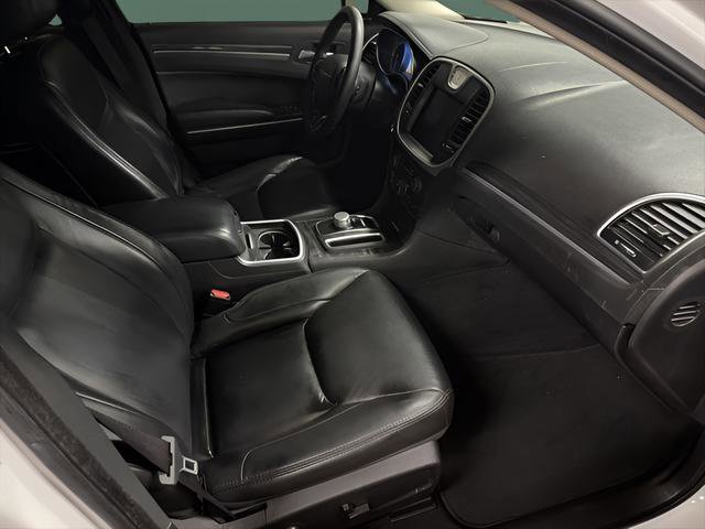 Used 2022 Chrysler 300 Touring L w/ Popular Equipment Group image 15