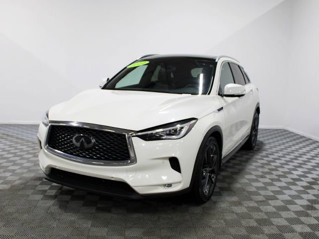Used 2019 INFINITI QX50 Essential w/ Sensory Package AWD/4WD image 2