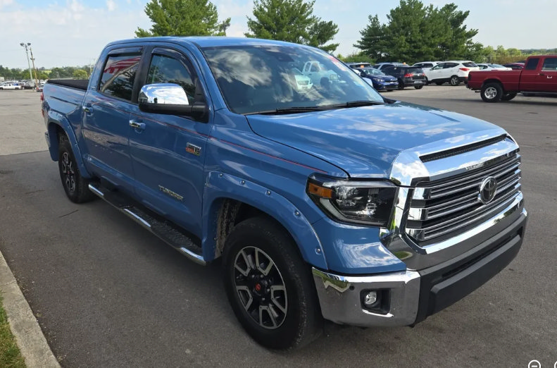Used 2020 Toyota Tundra Limited w/ Limited Premium Package AWD/4WD image 4