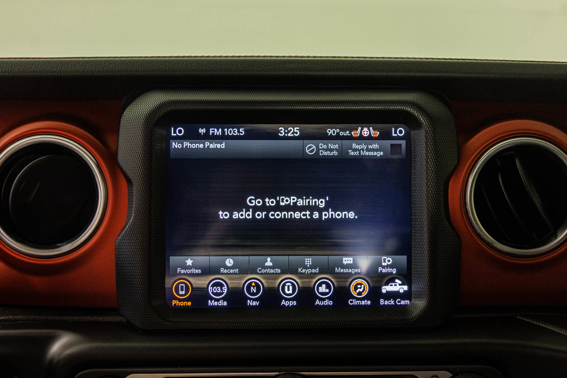 Used 2022 Jeep Gladiator Rubicon w/ Cold Weather Group AWD/4WD image 27