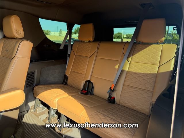 Used 2021 Cadillac Escalade ESV Premium Luxury w/ Driver Assist Tech Package AWD/4WD image 10