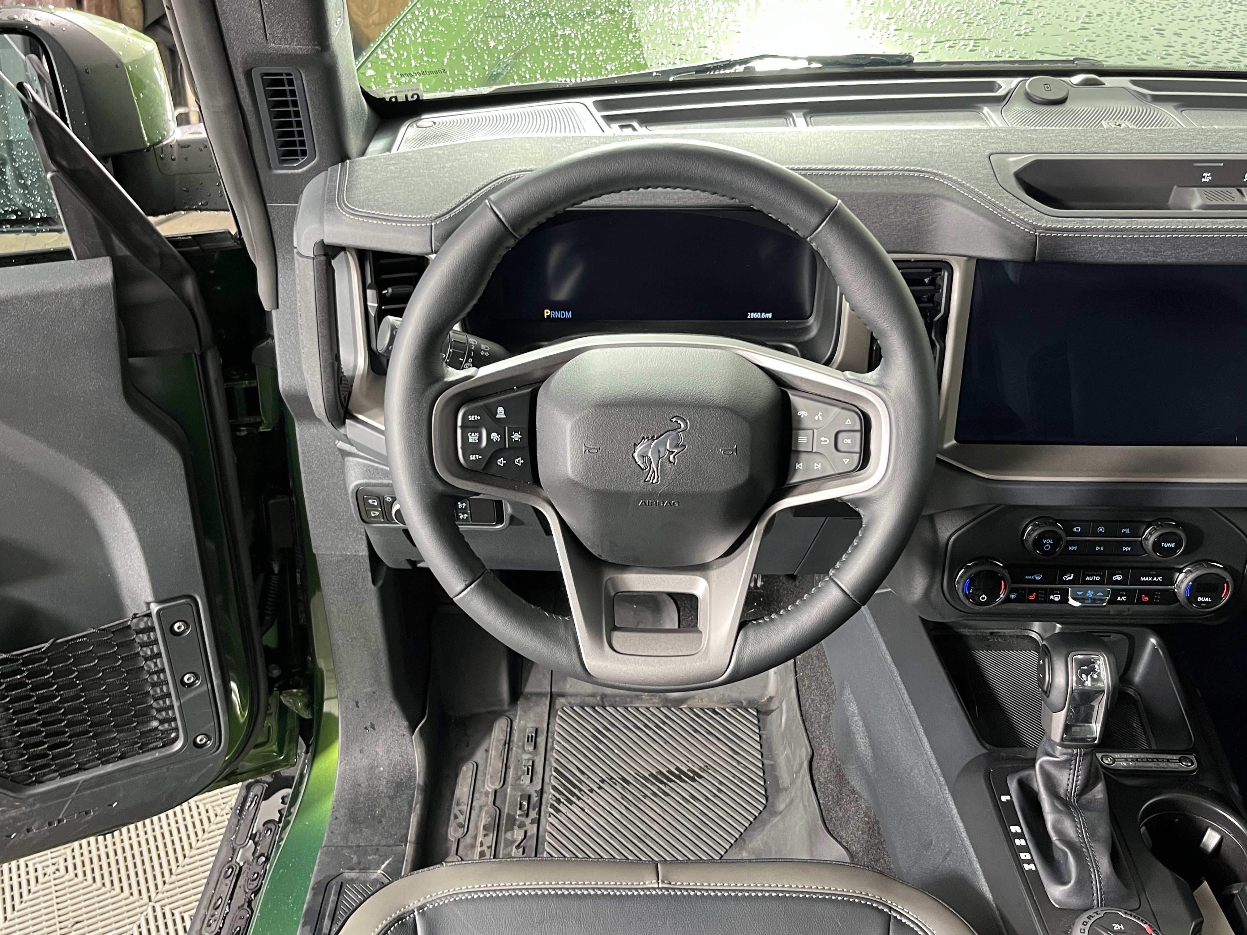 Used 2025 Ford Bronco Outer Banks image 12