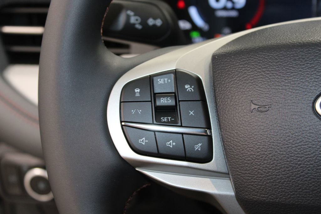 New 2026 Ford Explorer Active RWD image 38