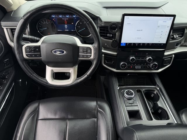 Used 2022 Ford Expedition XLT RWD image 13
