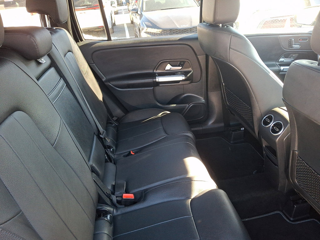 Used 2023 Mercedes-Benz GLB 250 4MATIC image 15