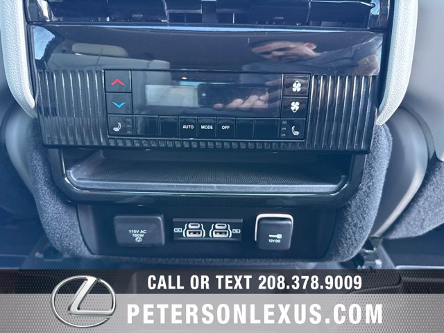 Used 2022 Jeep Wagoneer Series III w/ Premium Group I AWD/4WD image 19