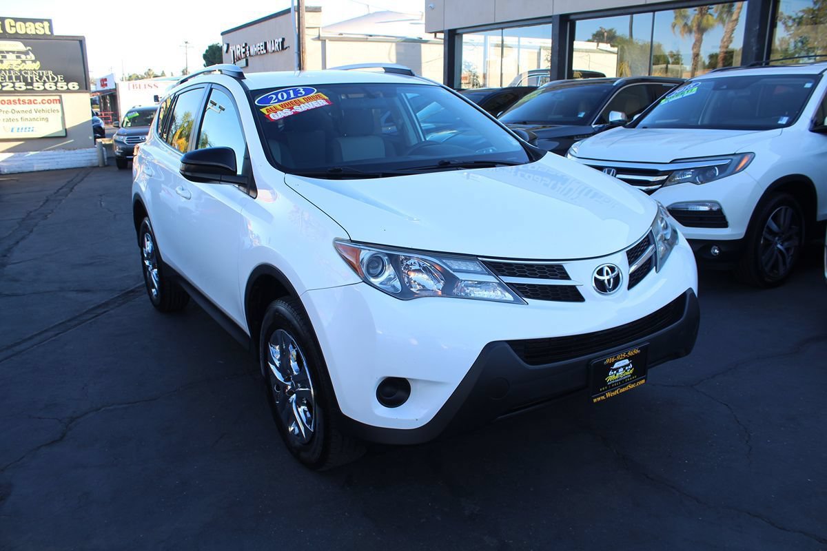 Used 2013 Toyota RAV4 LE AWD/4WD image 8