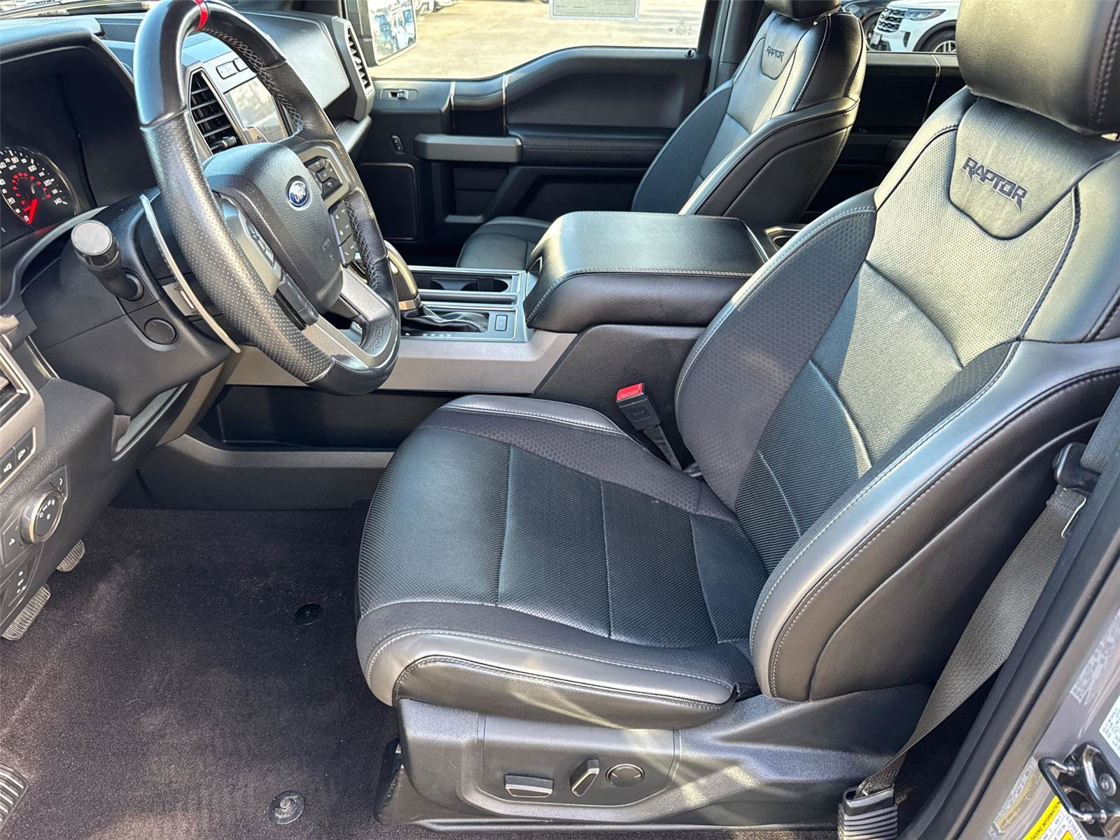 Certified 2020 Ford F150 Raptor w/ Equipment Group 802A Luxury image 26