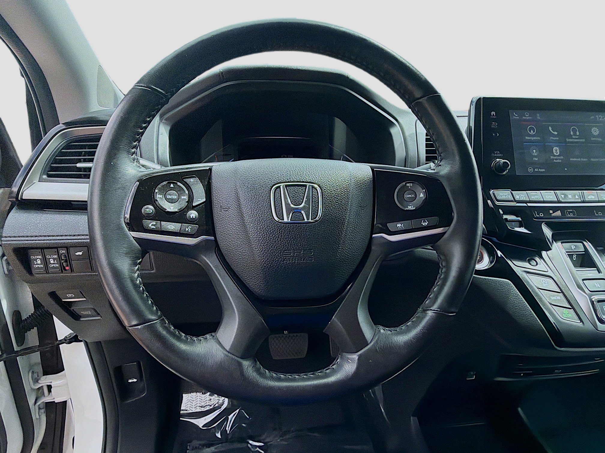 Certified 2024 Honda Odyssey Touring image 10