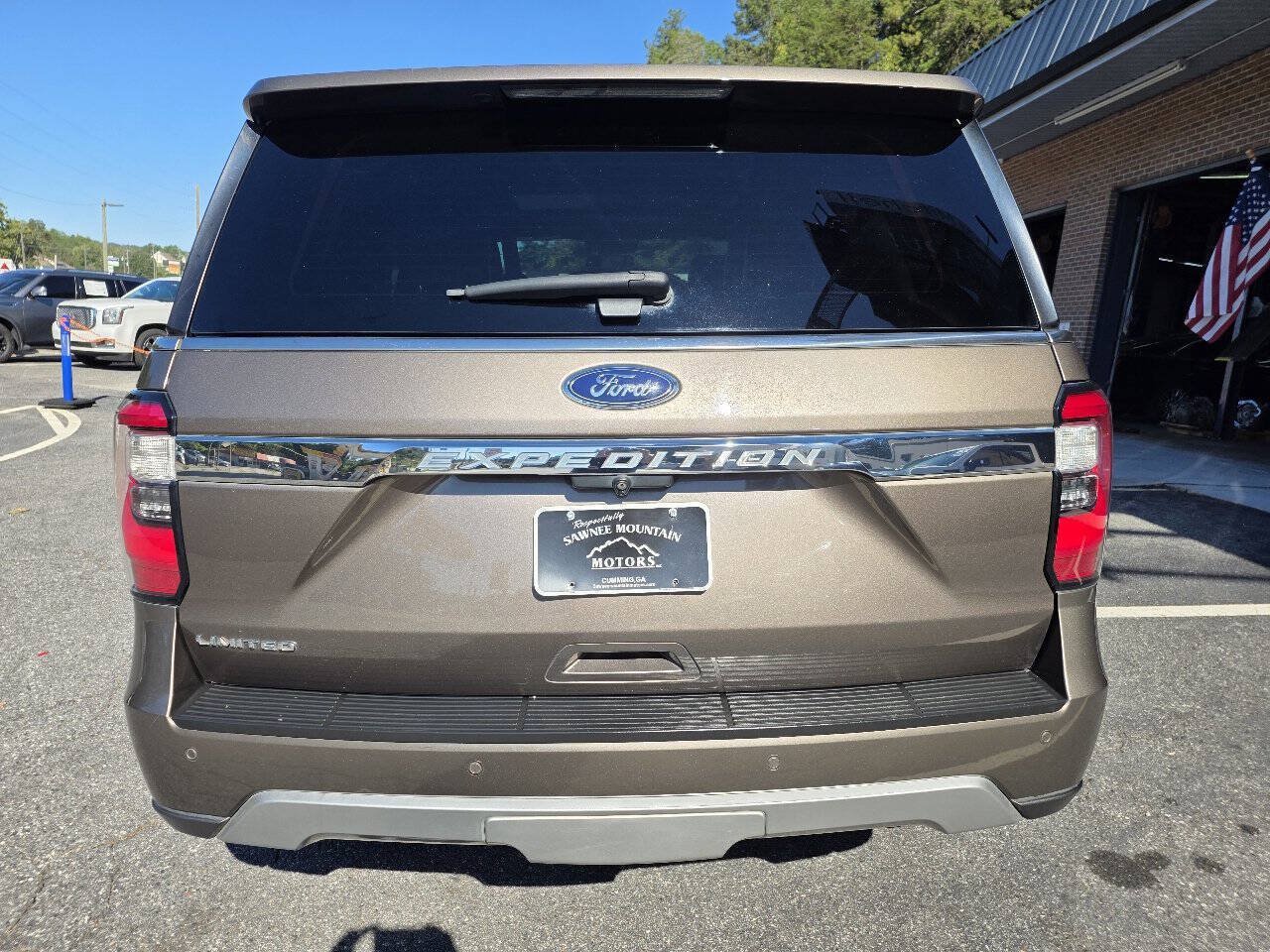 Used 2019 Ford Expedition Limited w/ Equipment Group 302A RWD image 5