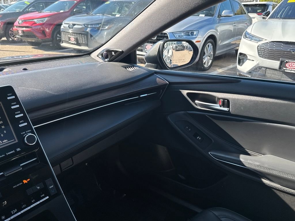 Used 2019 Toyota Avalon XLE w/ Moonroof Package image 26