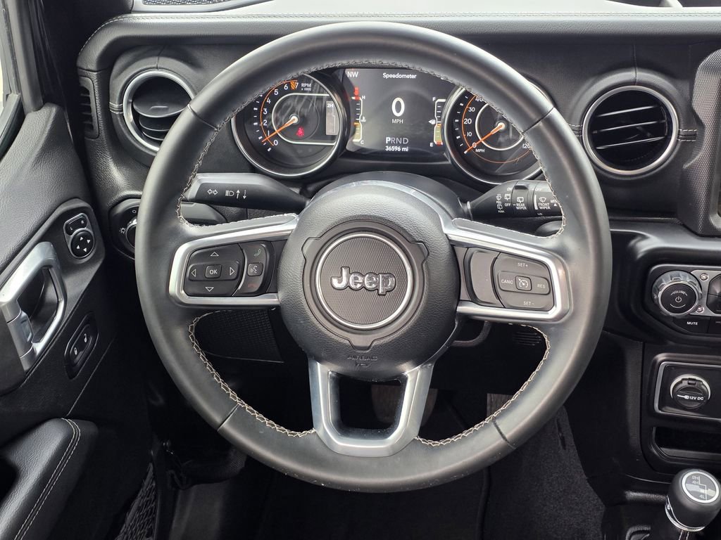 Used 2022 Jeep Wrangler Unlimited Sahara image 30