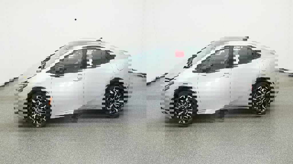 New 2026 Toyota Prius Plug-In Hybrid image 32