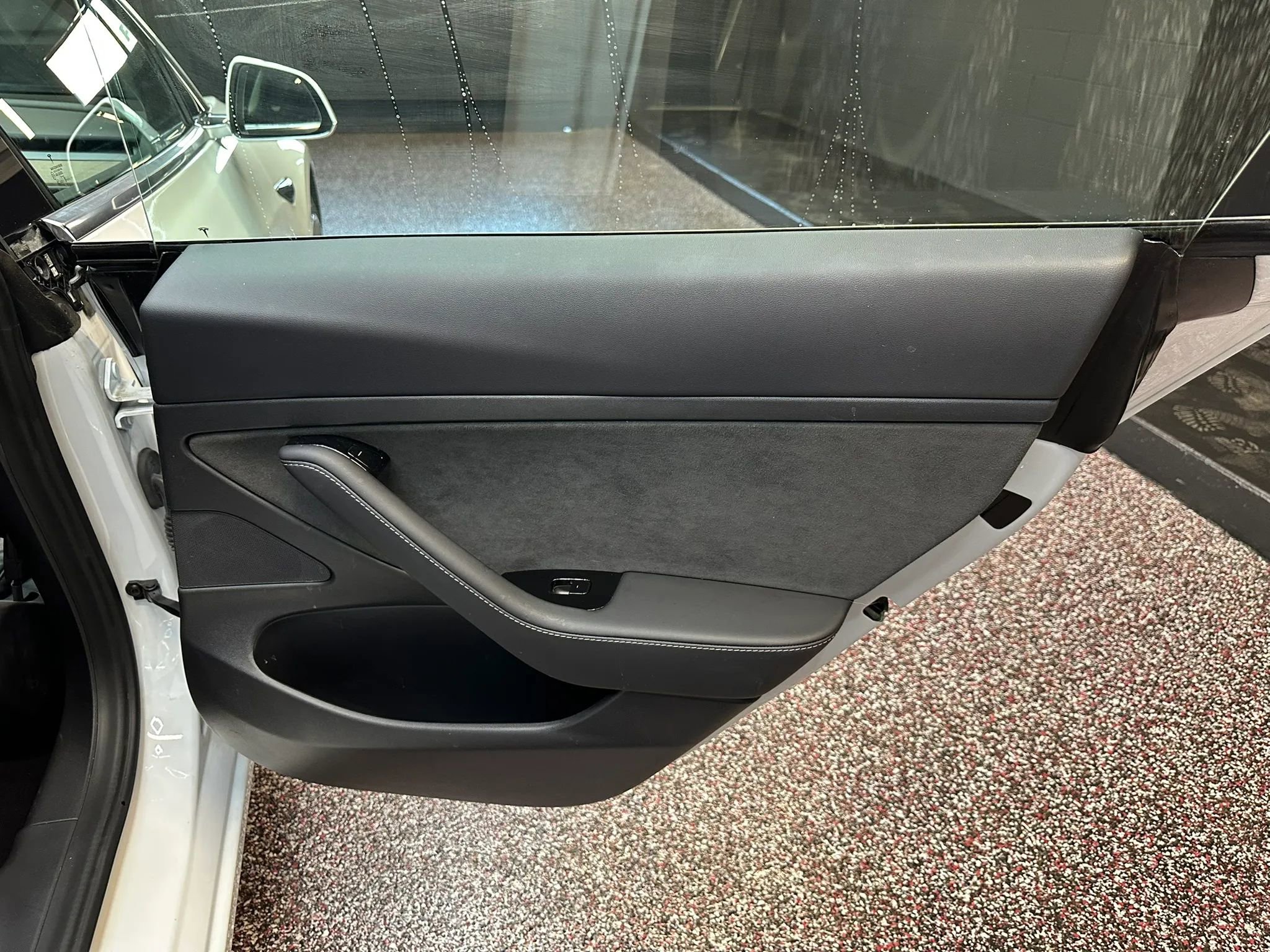 Used 2020 Tesla Model 3 Standard Range Plus image 24