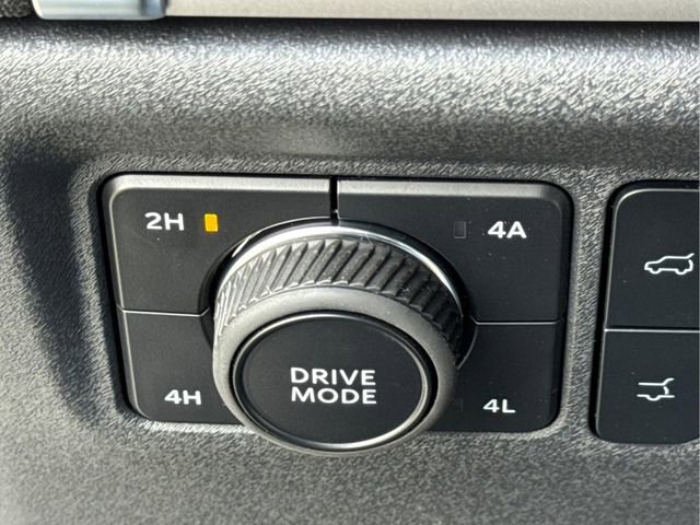 New 2026 Ford Expedition Active image 13