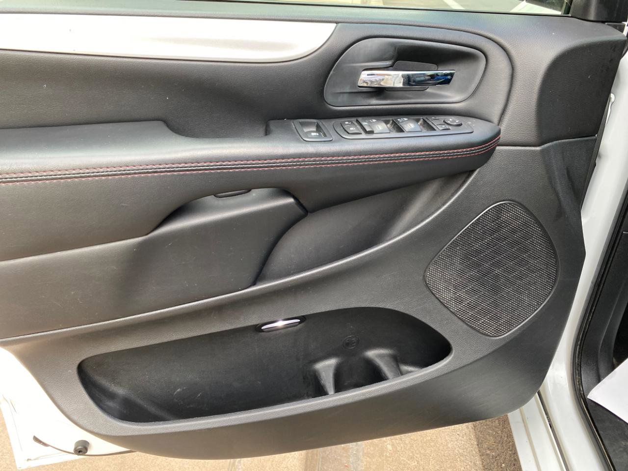 Used 2019 Dodge Grand Caravan GT FWD image 25