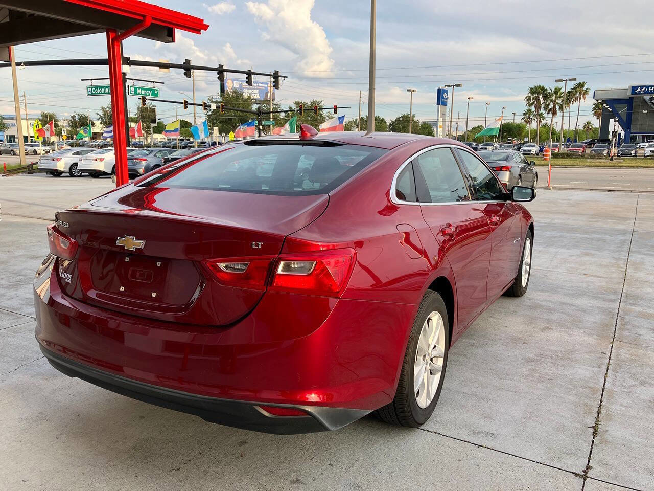 Used 2018 Chevrolet Malibu LT image 9