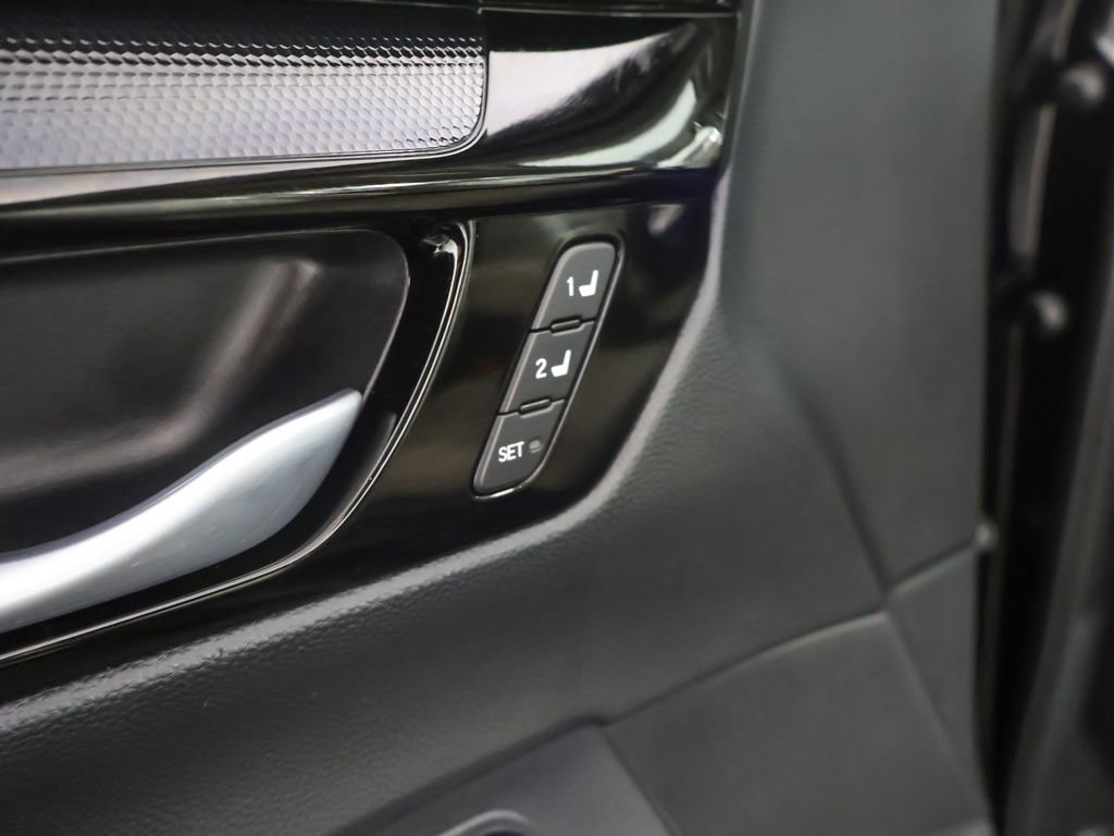 Used 2025 Honda CR-V EX-L image 37