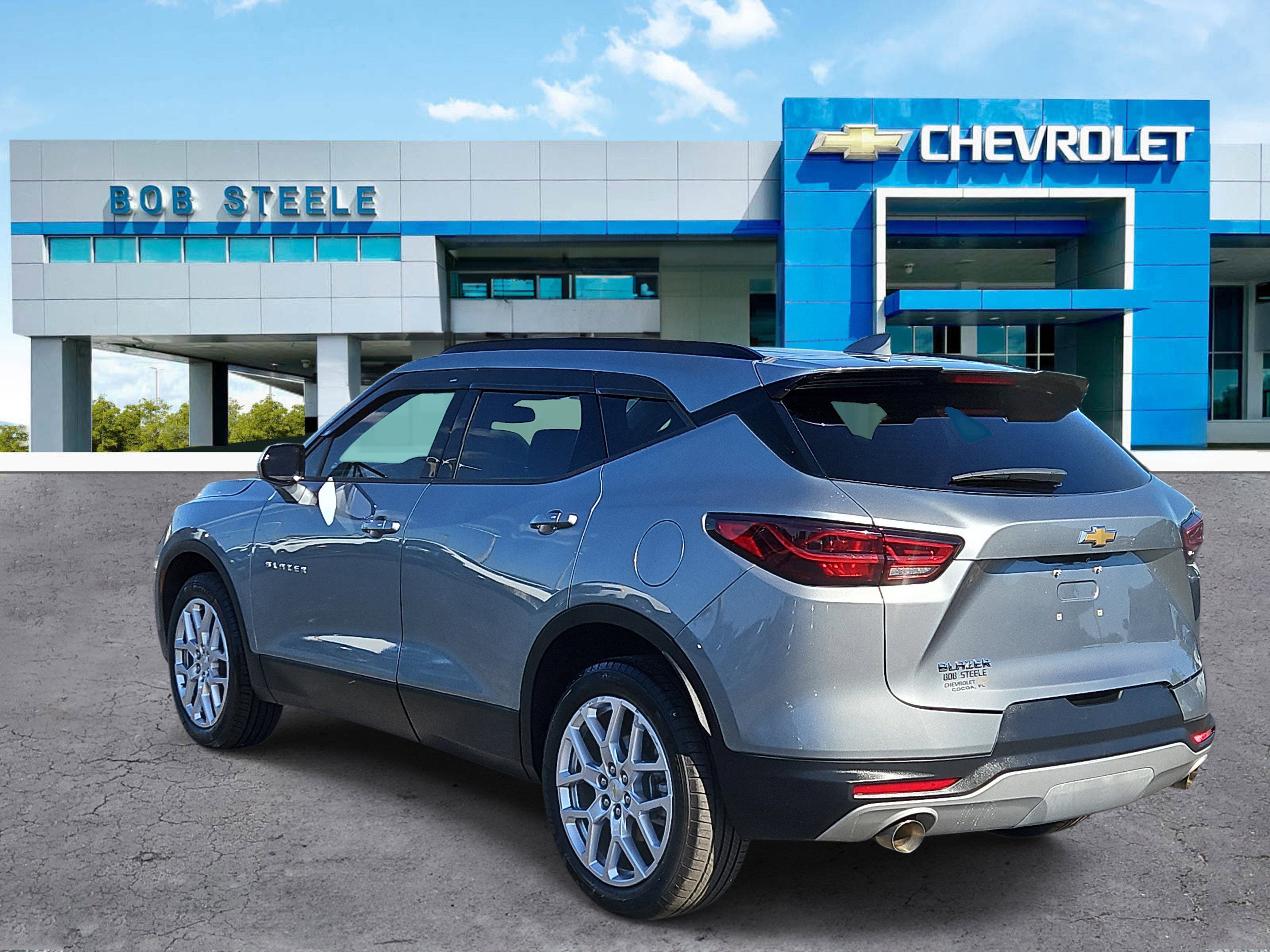 Used 2024 Chevrolet Blazer LT w/ Convenience Package FWD image 3