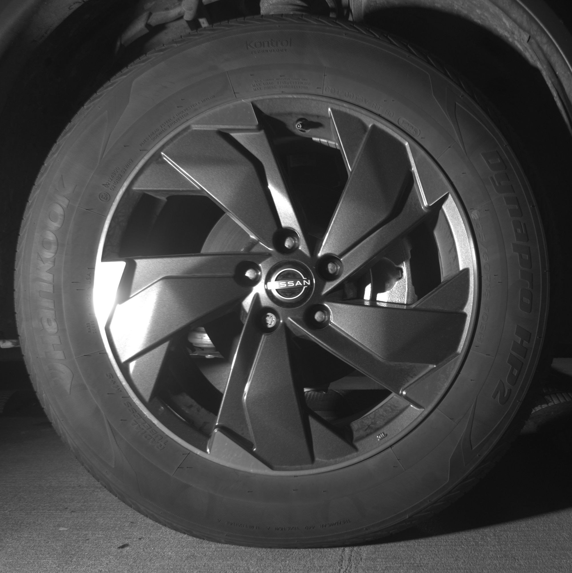 Used 2025 Nissan Rogue SV image 13