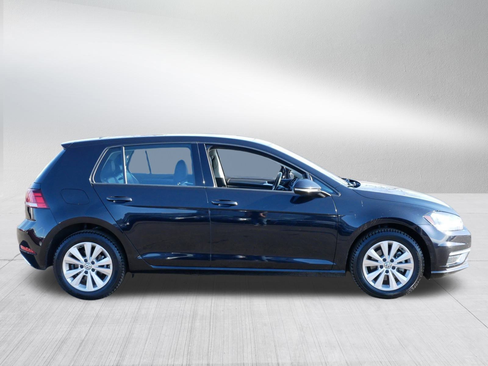Used 2018 Volkswagen Golf SE image 8