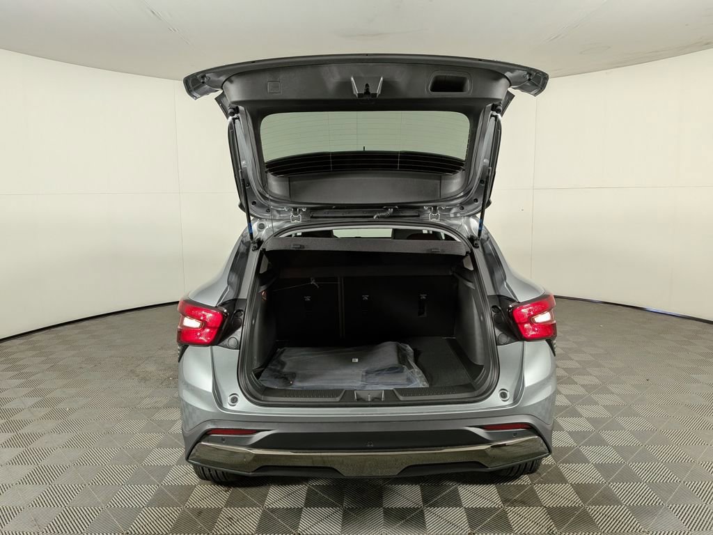 New 2025 Chevrolet Trax ACTIV w/ Driver Confidence Package image 9