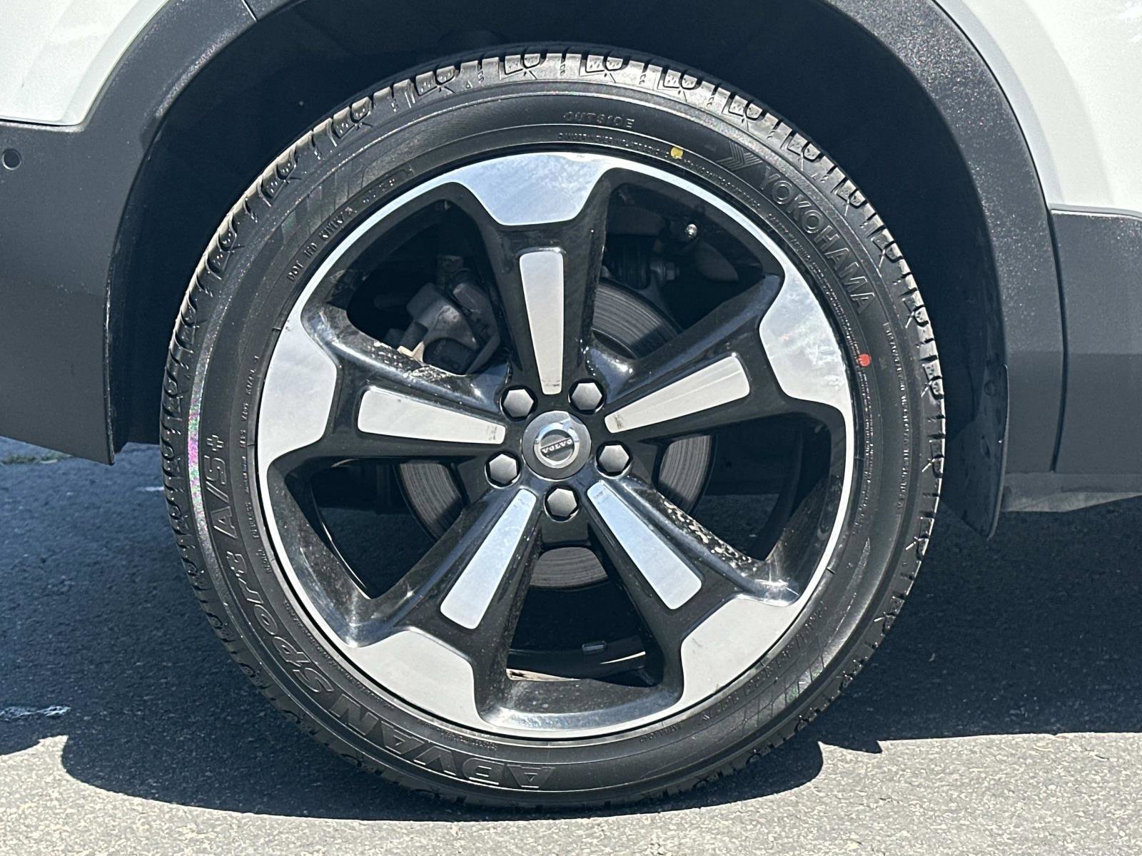 Used 2019 Volvo XC40 T5 Momentum AWD/4WD image 29