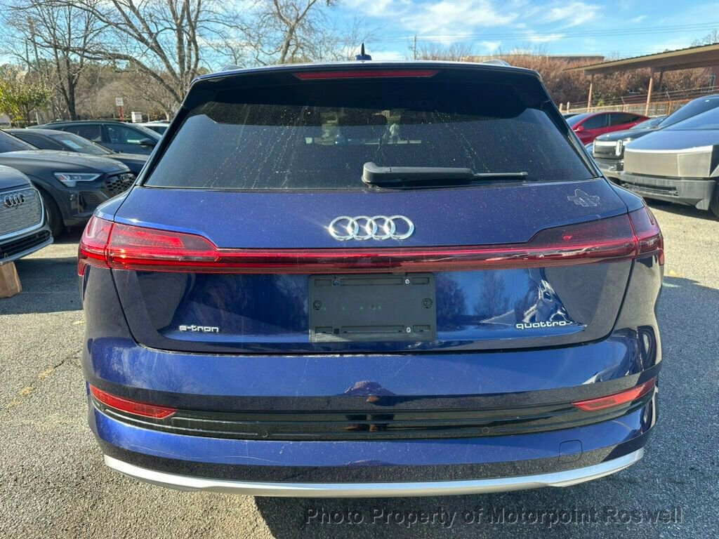 Used 2022 Audi e-tron Premium w/ Interior Protection Package image 8