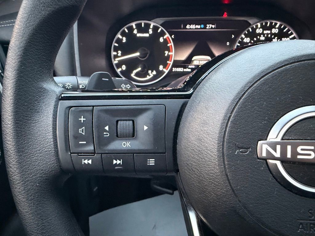 Used 2023 Nissan Rogue SV image 22