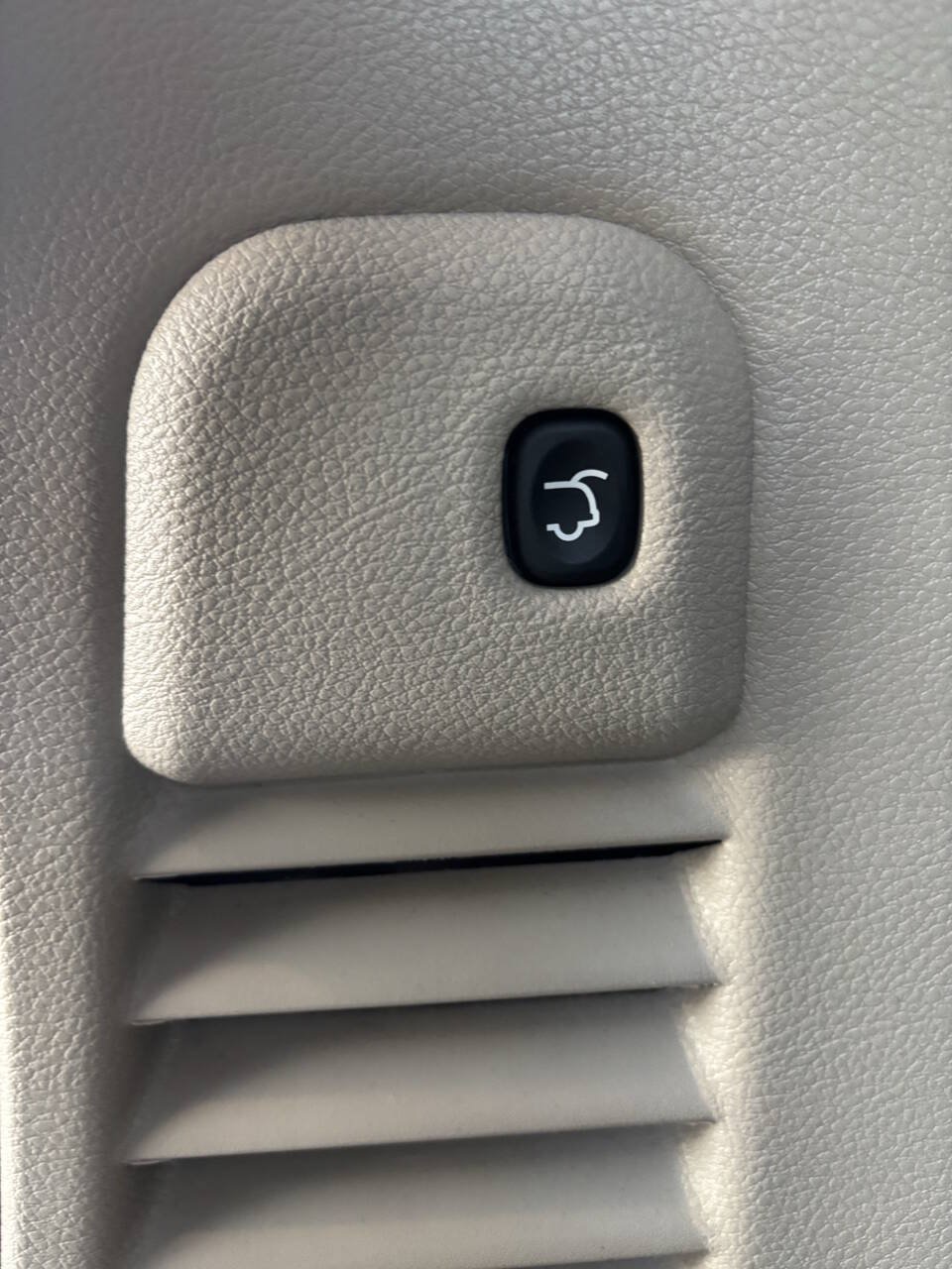 Used 2021 Jeep Grand Cherokee Limited AWD/4WD image 21
