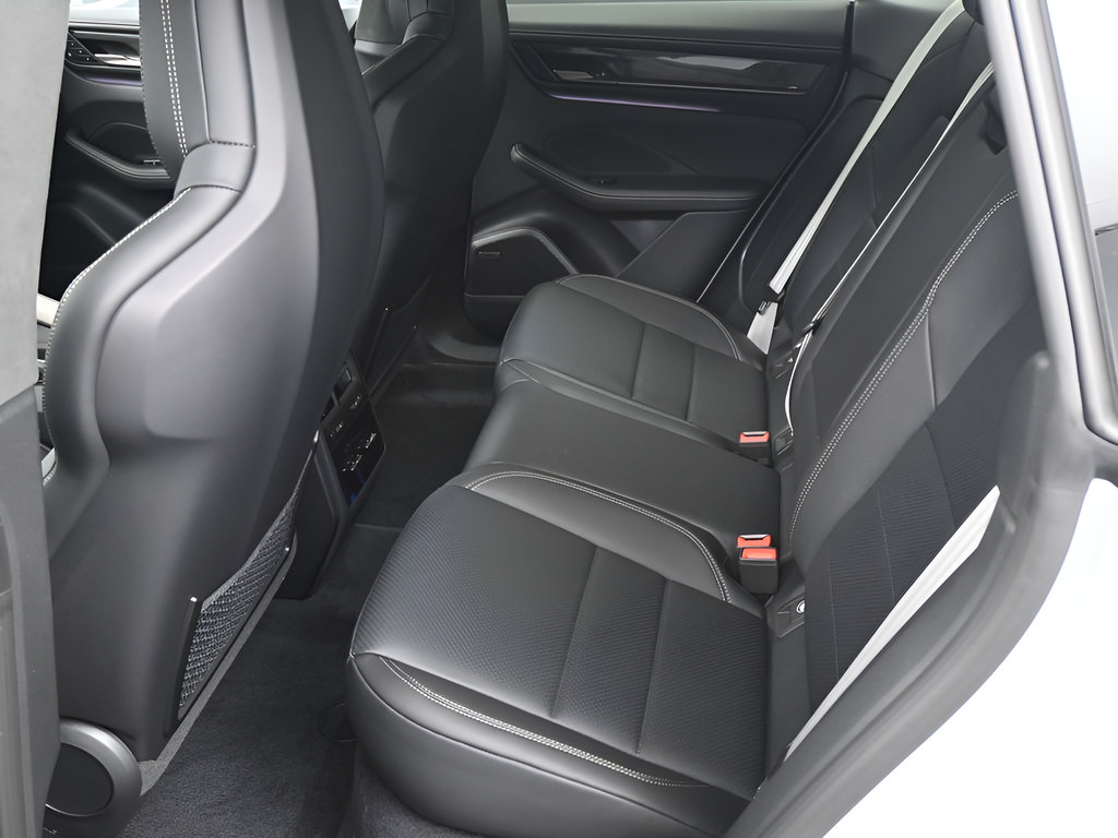 New 2025 Porsche Macan Turbo Electric AWD/4WD image 7