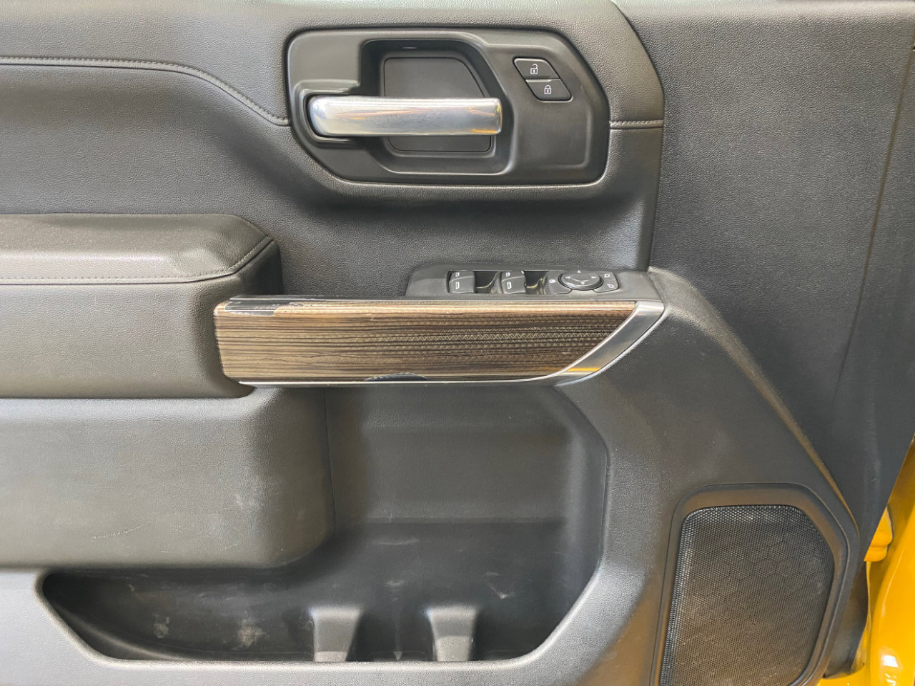 Used 2021 Chevrolet Silverado 2500 LT w/ Snow Plow Prep/Camper Package image 18