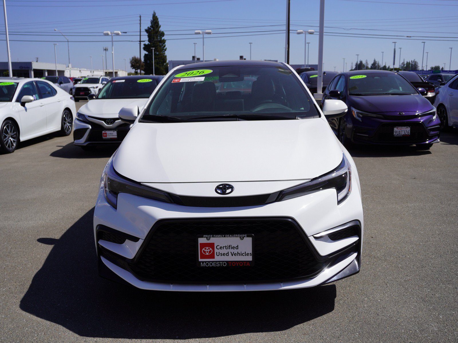 Used 2026 Toyota Corolla SE w/ SE Package FWD image 4