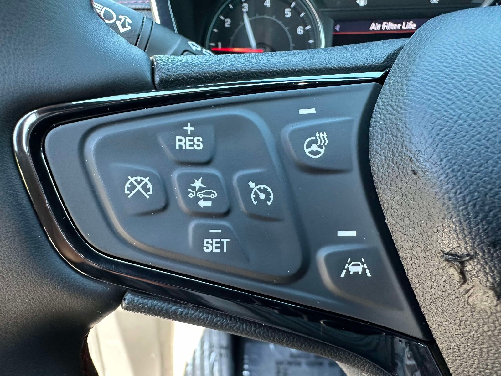 Used 2023 Chevrolet Equinox RS w/ RS Leather Package FWD image 18