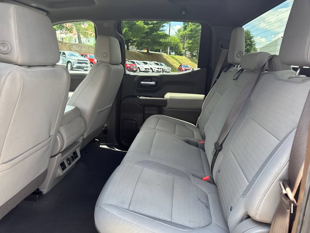 Used 2022 Chevrolet Silverado 1500 LT AWD/4WD image 24