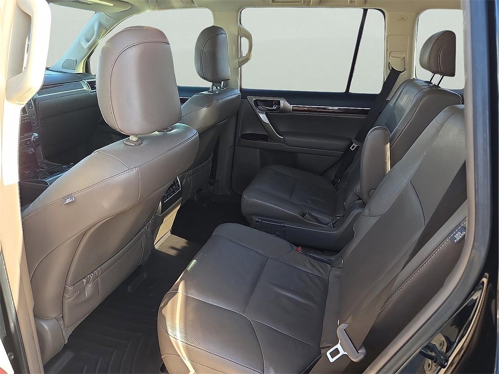 Used 2018 Lexus GX 460 image 10