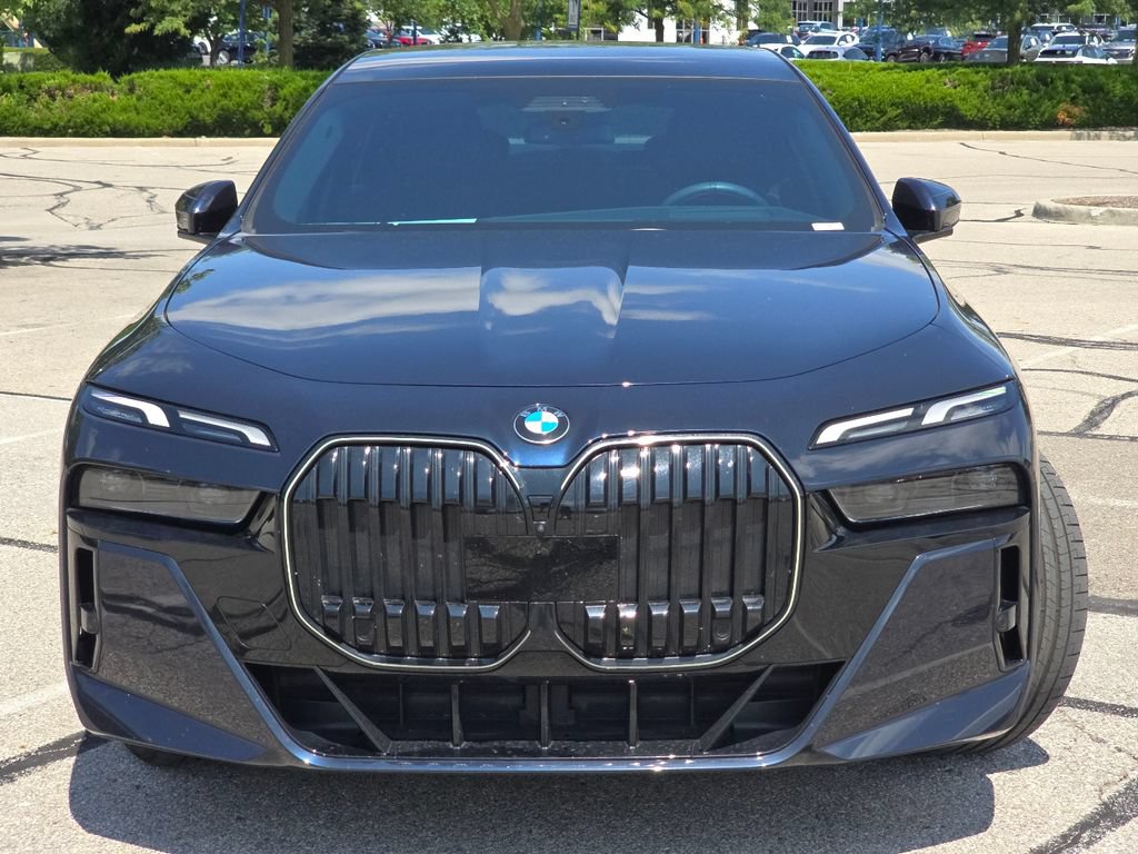 Used 2024 BMW 760i xDrive AWD/4WD image 12