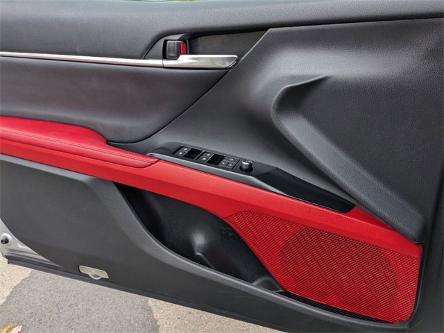 Used 2020 Toyota Camry XSE image 15