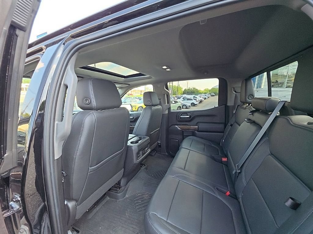 Used 2021 Chevrolet Silverado 1500 LT Trail Boss w/ Convenience Package II AWD/4WD image 25