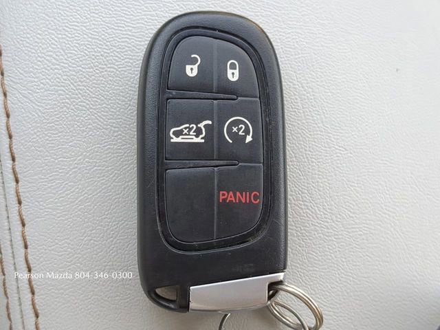 Used 2019 Jeep Cherokee Limited image 28