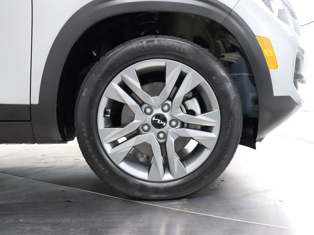 Used 2023 Kia Seltos S image 36