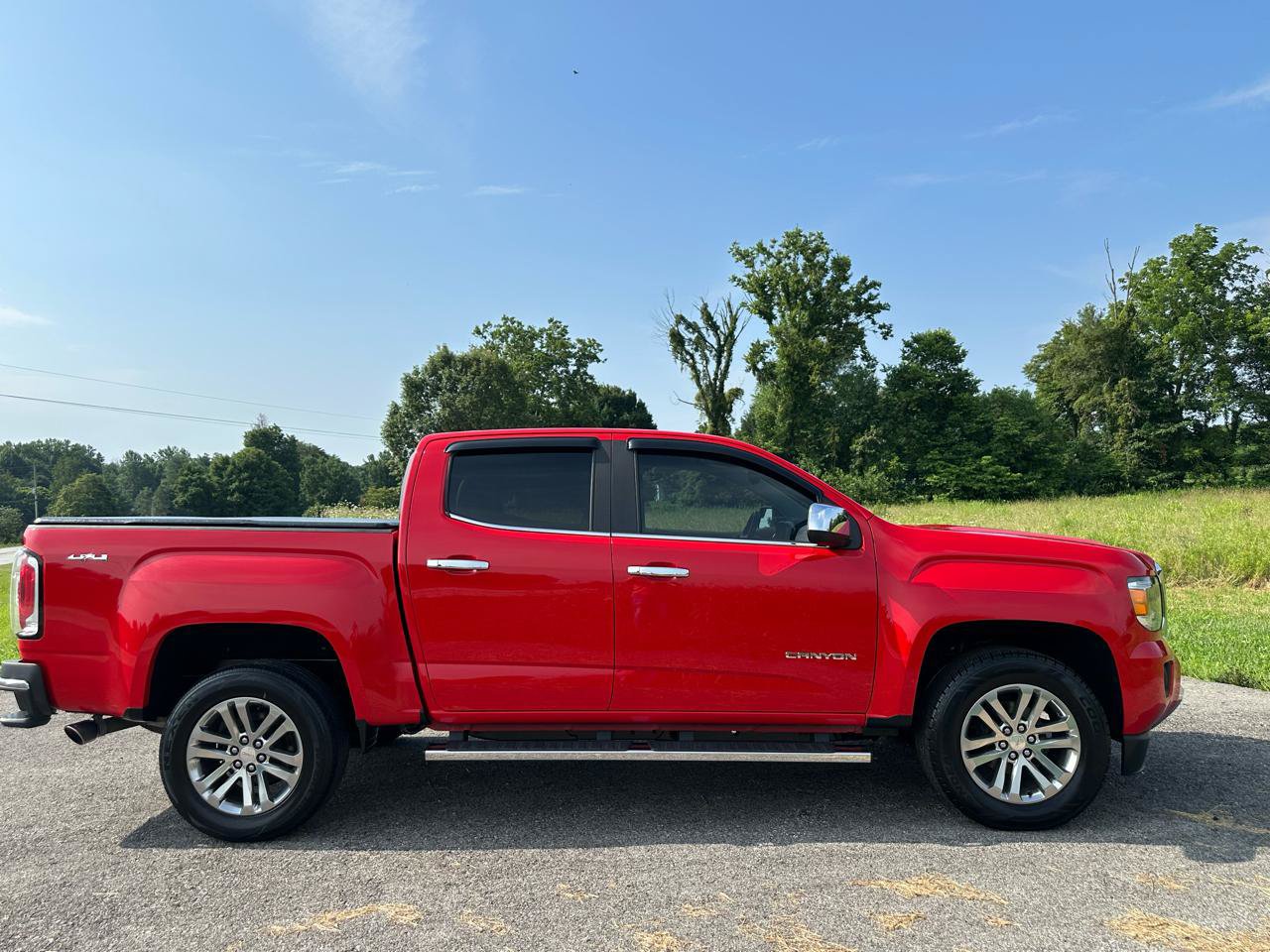 Used 2020 GMC Canyon SLT w/ Driver Alert Package AWD/4WD image 11