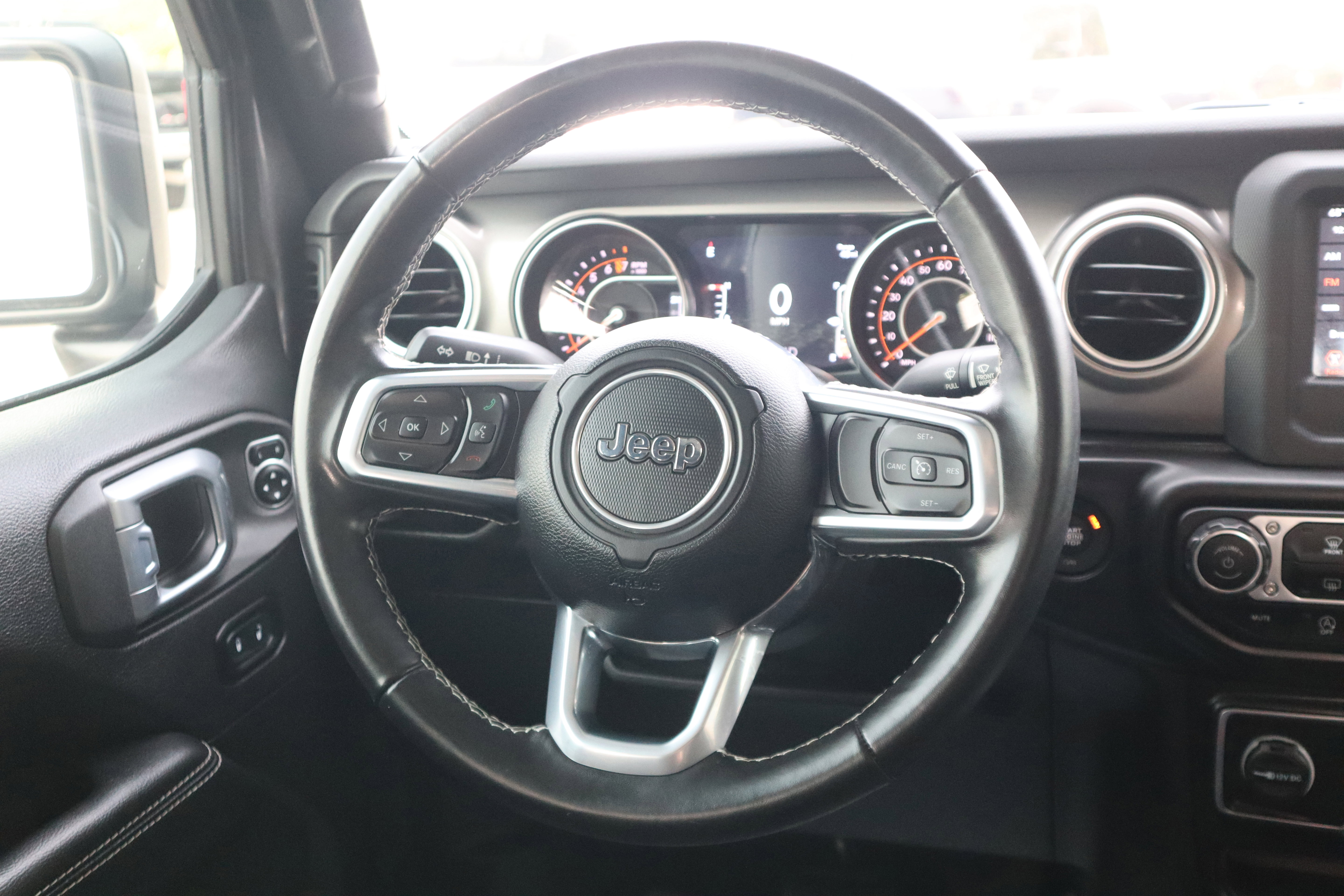 Used 2021 Jeep Gladiator Overland w/ Trailer Tow Package image 16