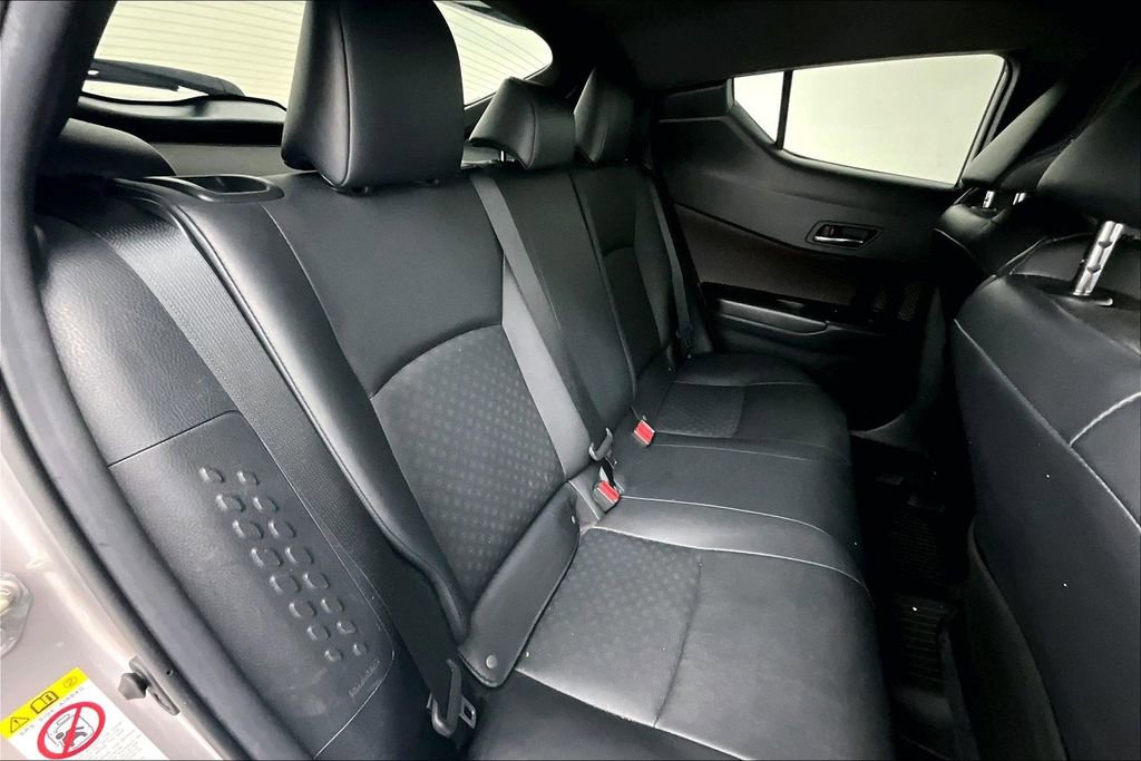 Used 2019 Toyota C-HR Limited image 31