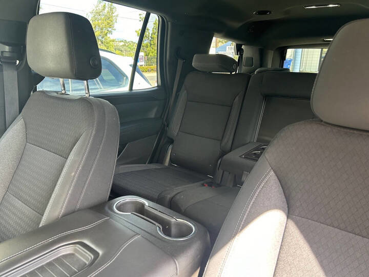 Used 2021 GMC Yukon SLE w/ Gmc Pro Safety Plus Package RWD image 17