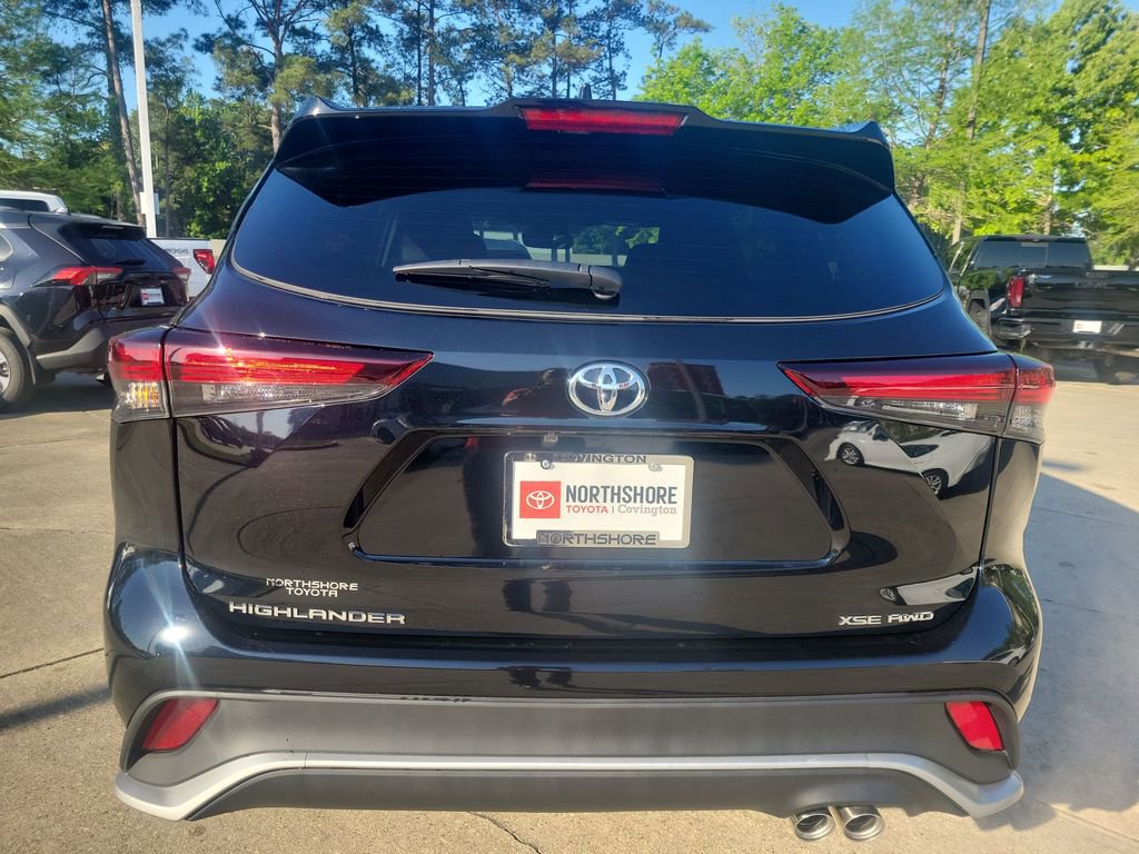 Used 2026 Toyota Highlander XSE image 4