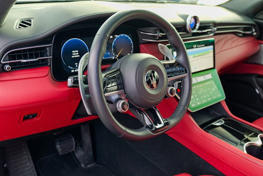 Certified 2023 Maserati Grecale Modena image 20