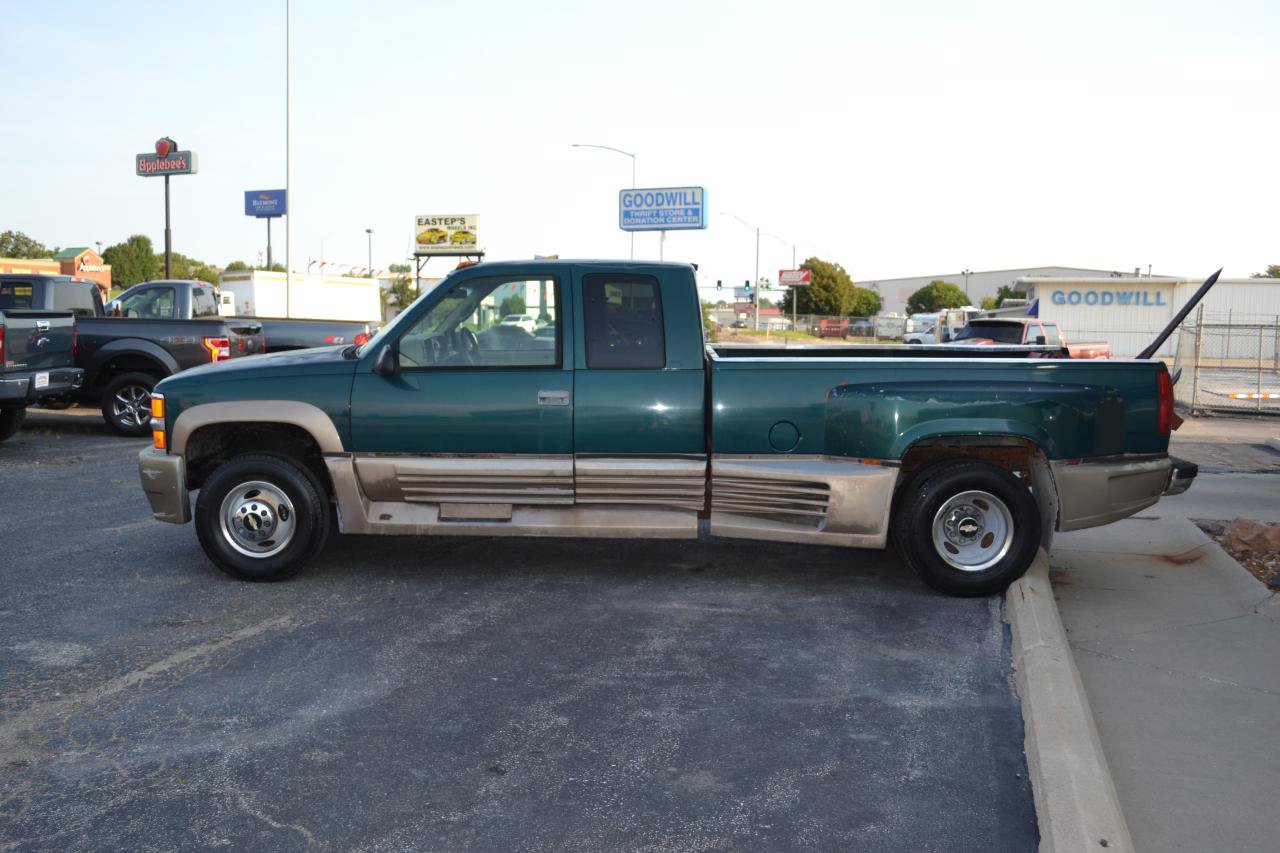 Used 1996 Chevrolet Silverado 3500 4x4 Extended Cab image 4